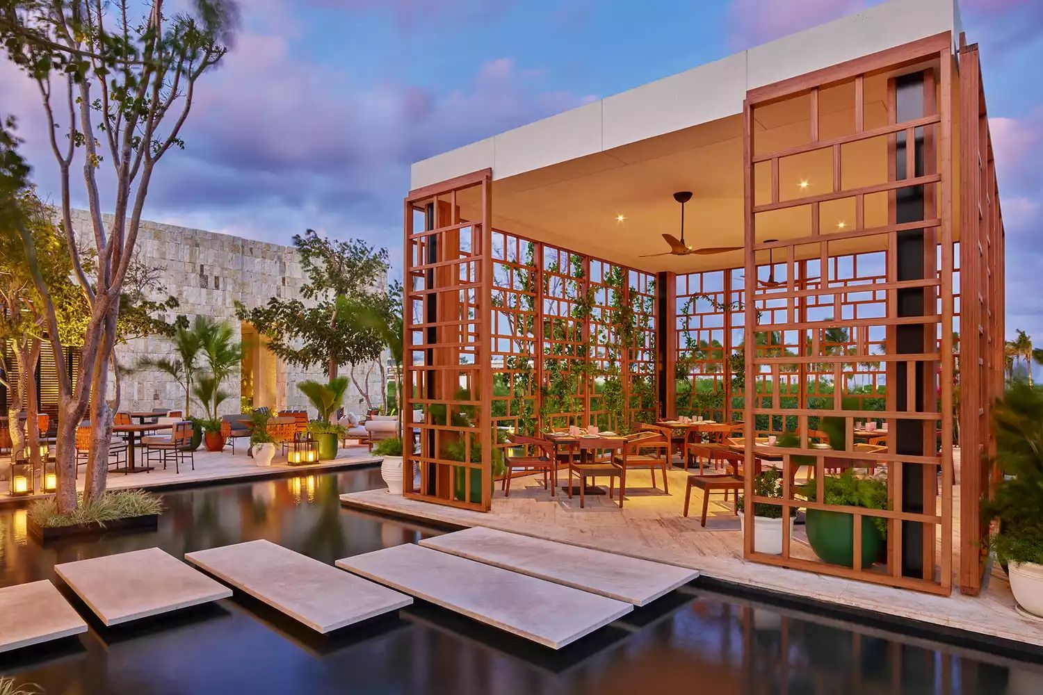 St. Regis Kanai Resort Restaurant