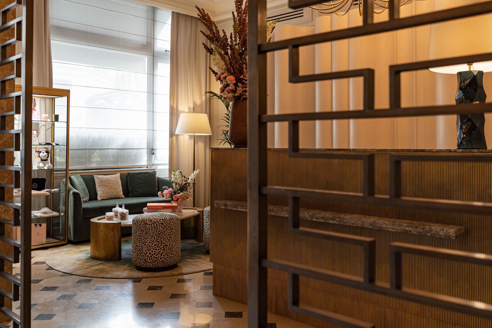 Hotel Grand Powers