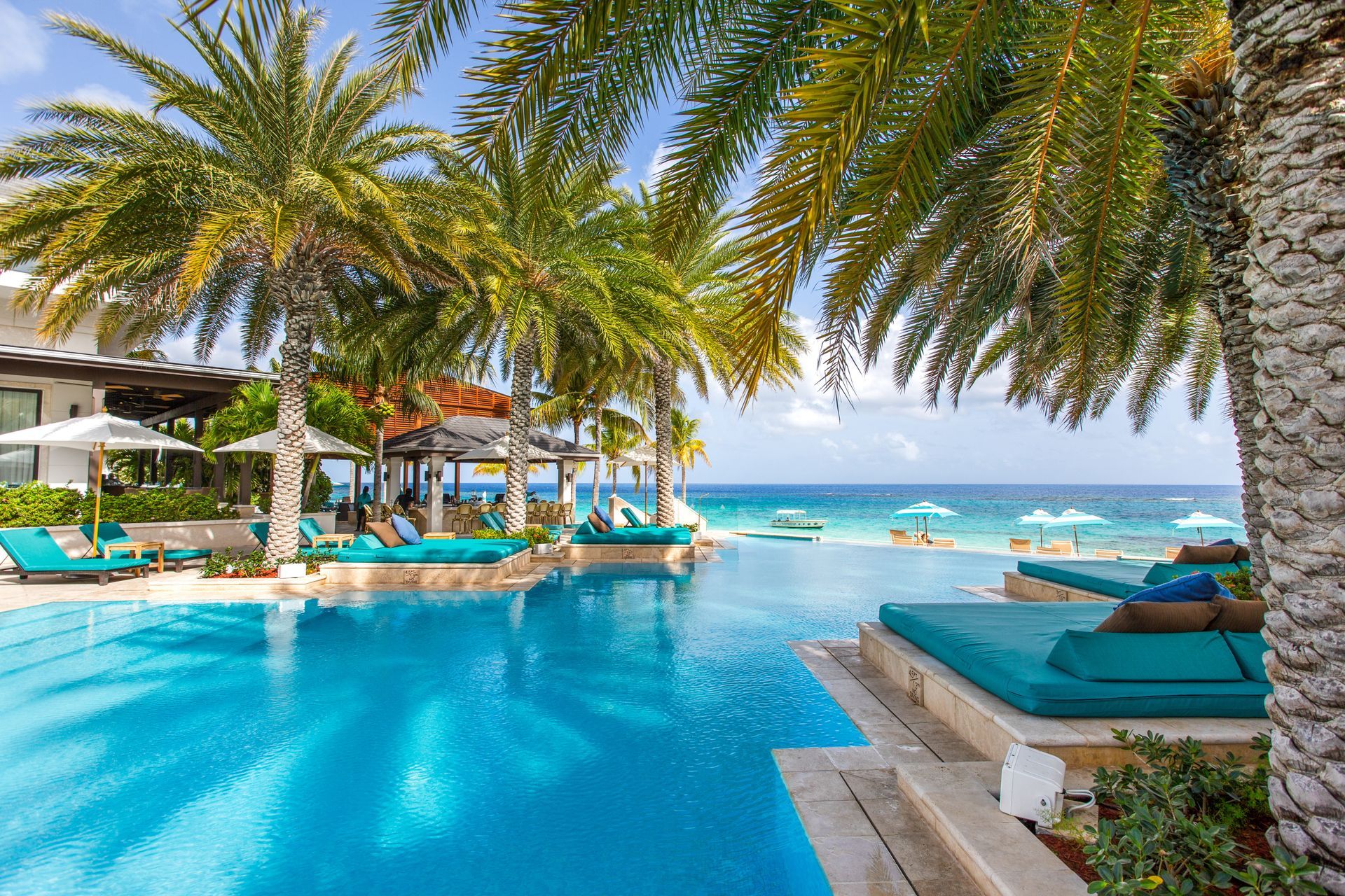 Zemi Beach House Resort & Spa Pool