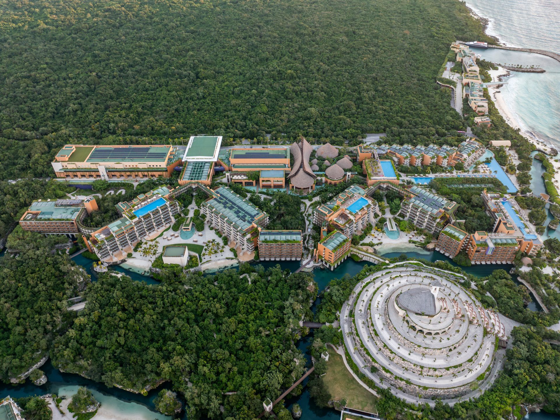 Hotel Xcaret Arte