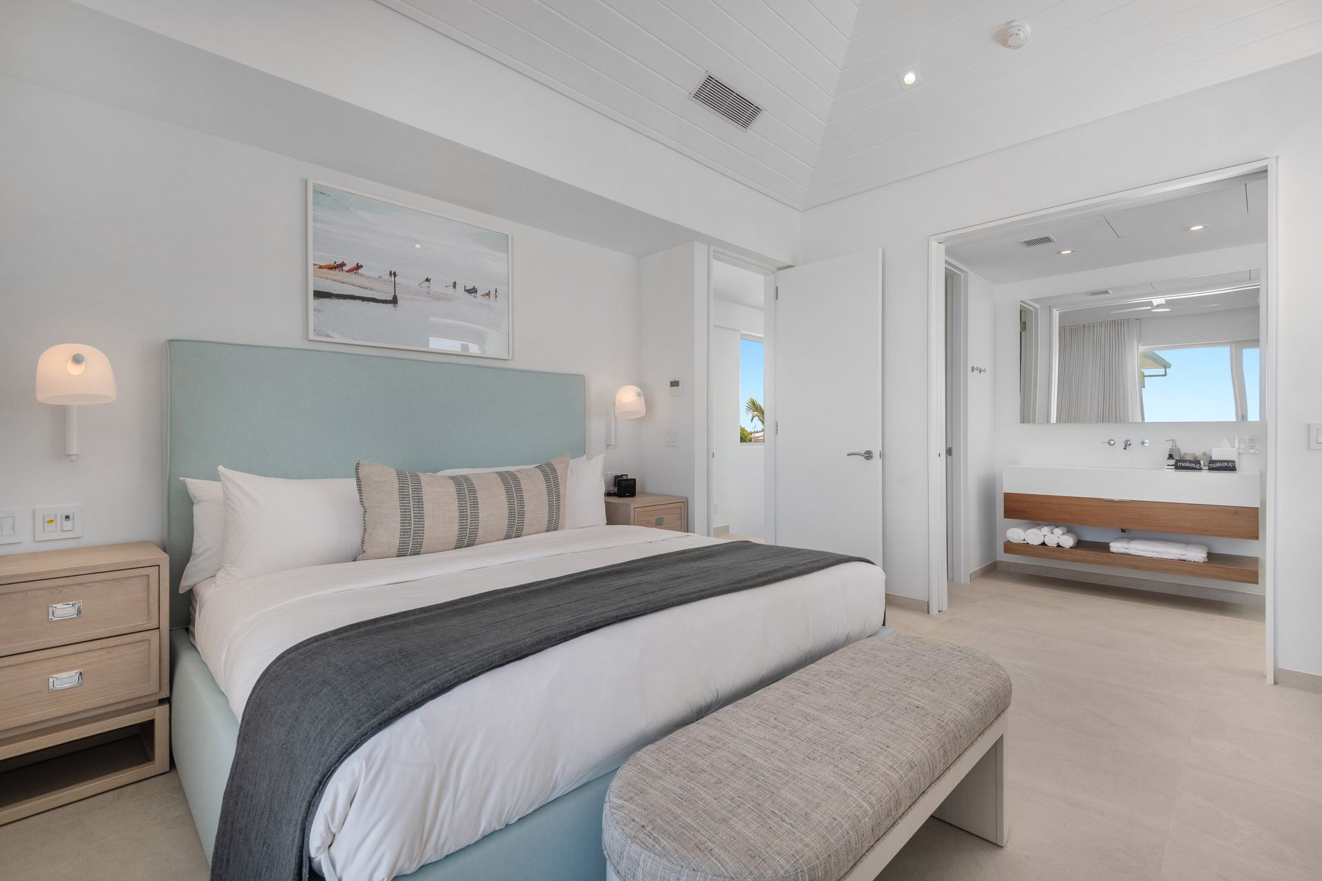 Beach Enclave - Grace Bay Accommodation