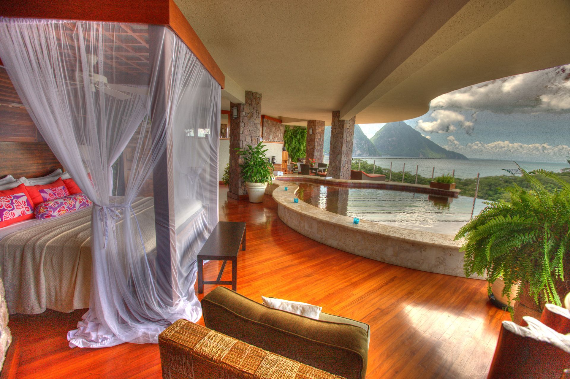 Jade Mountain Accommodation