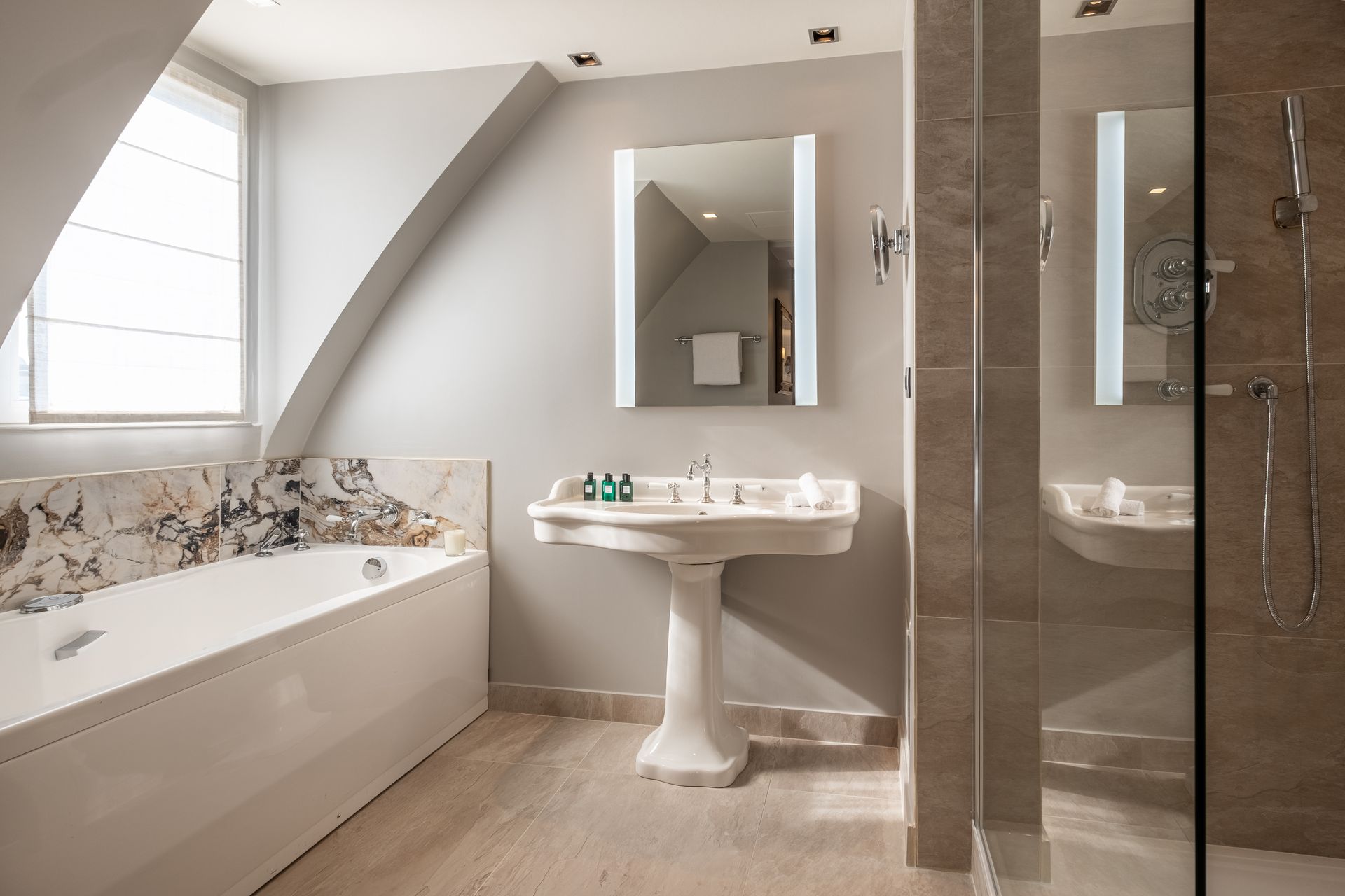 Hôtel Elysia by Inwood Hotels Accommodation