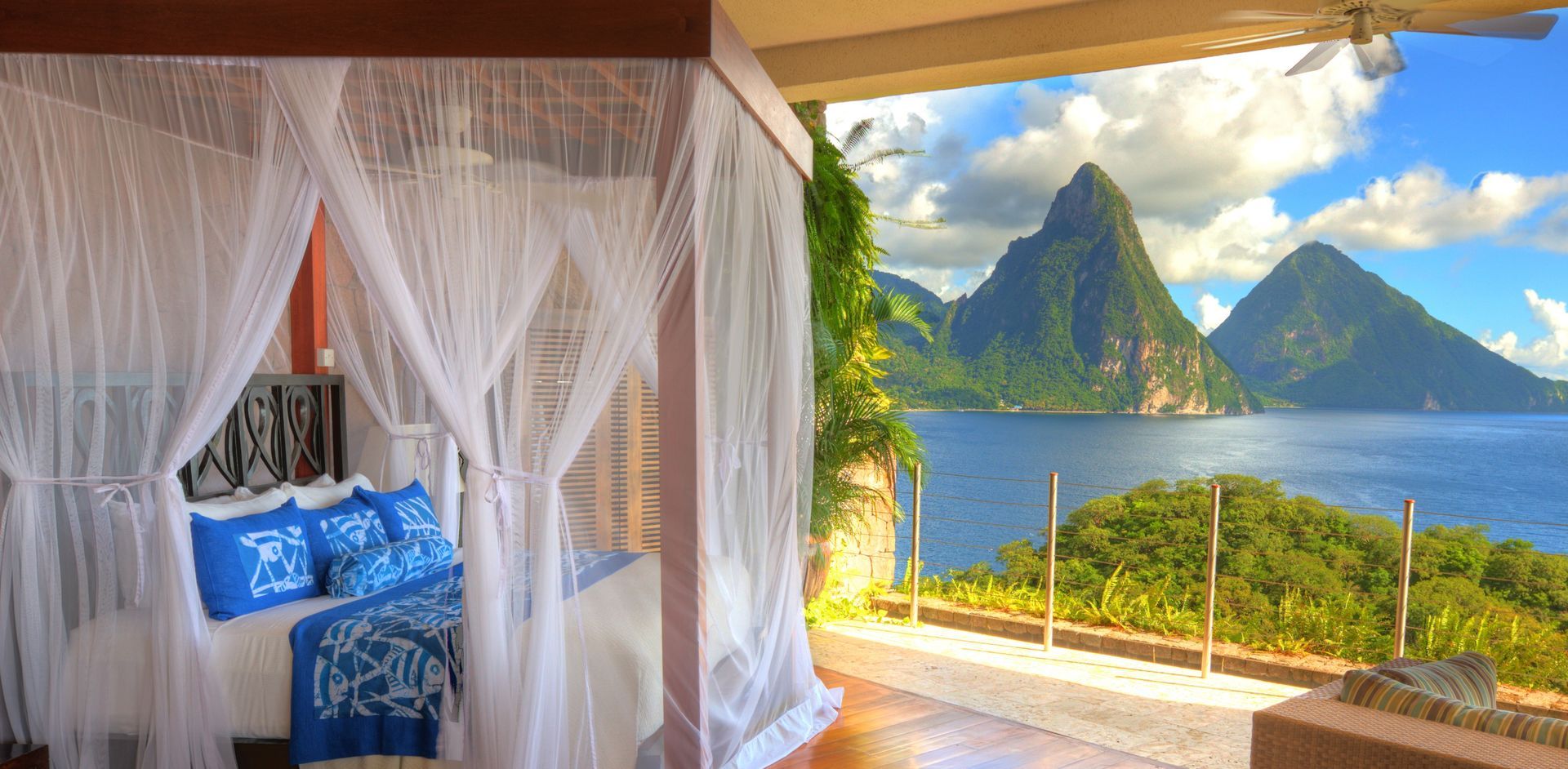Jade Mountain Accommodation