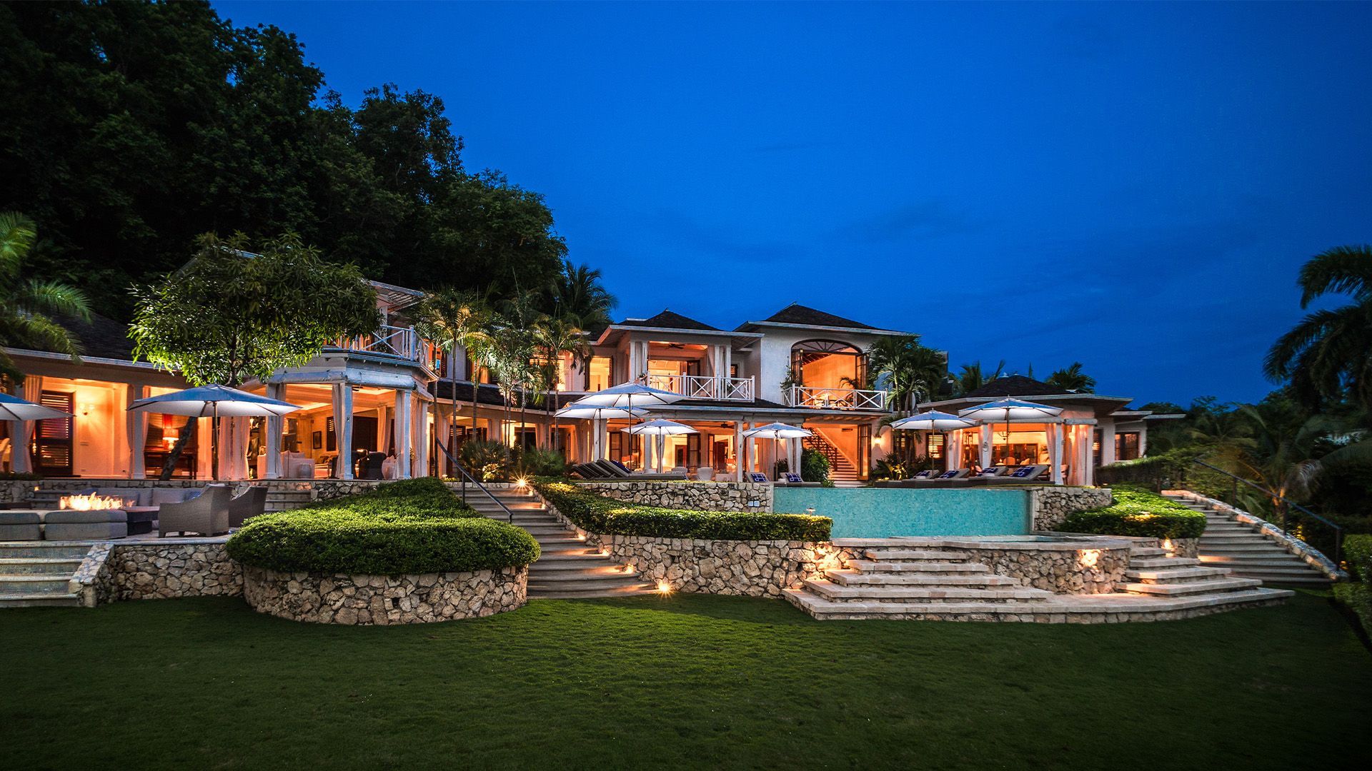 Round Hill Hotel & Villas Accommodation