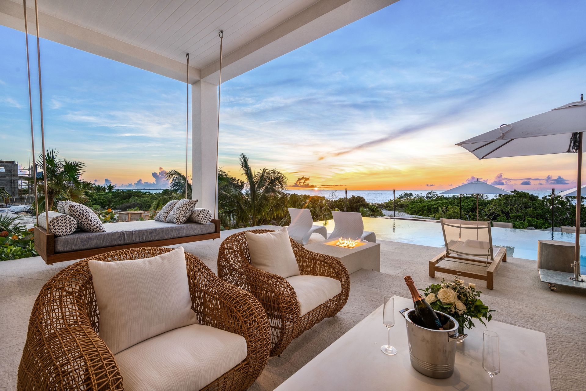 Beach Enclave - Grace Bay Accommodation