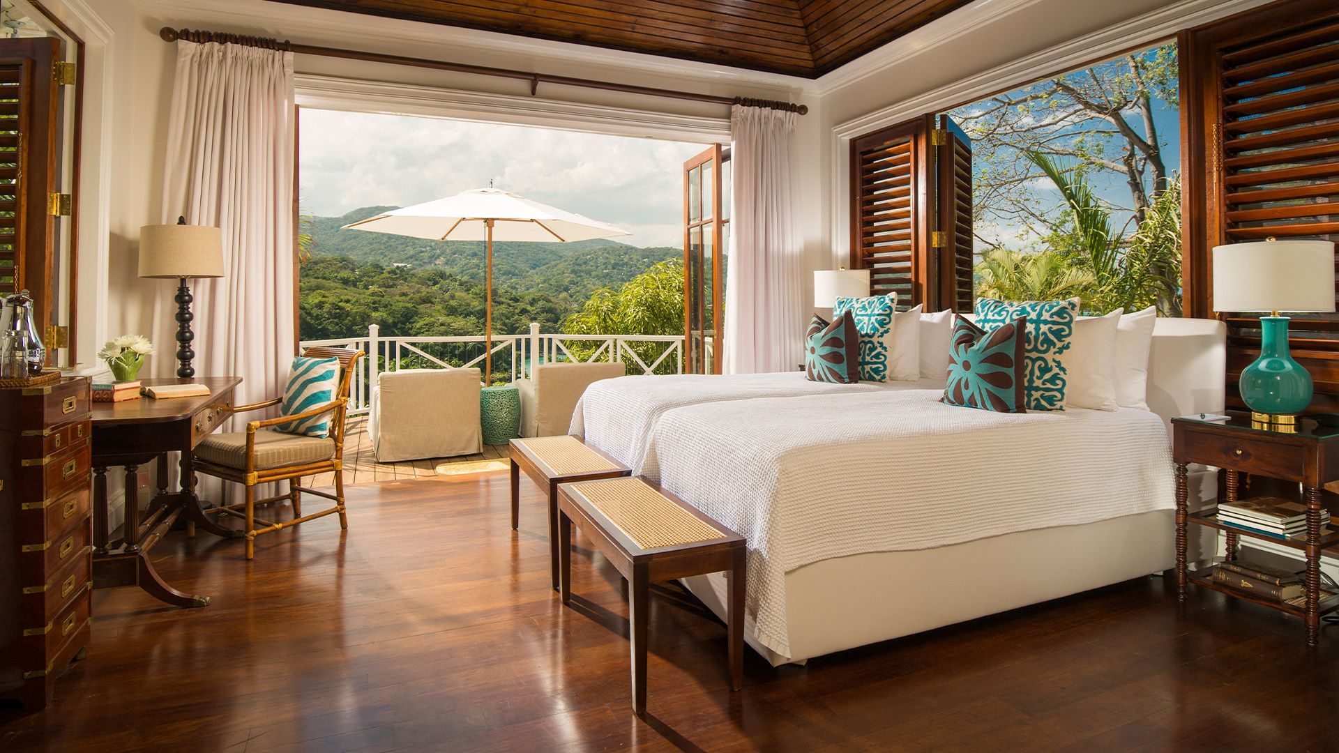 Round Hill Hotel & Villas Accommodation