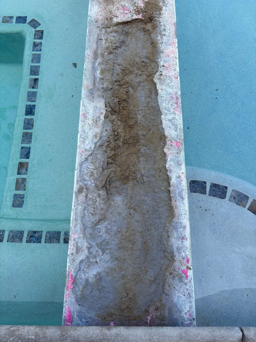 Pool Tile Repair