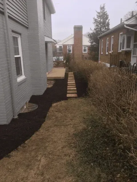 Side Yard – Cincinnati, OH - Vater's Lawn Care & Landscape Services LLC