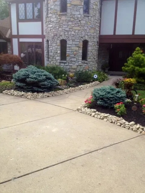 Landscaping Idea – Cincinnati, OH - Vater's Lawn Care & Landscape Services LLC
