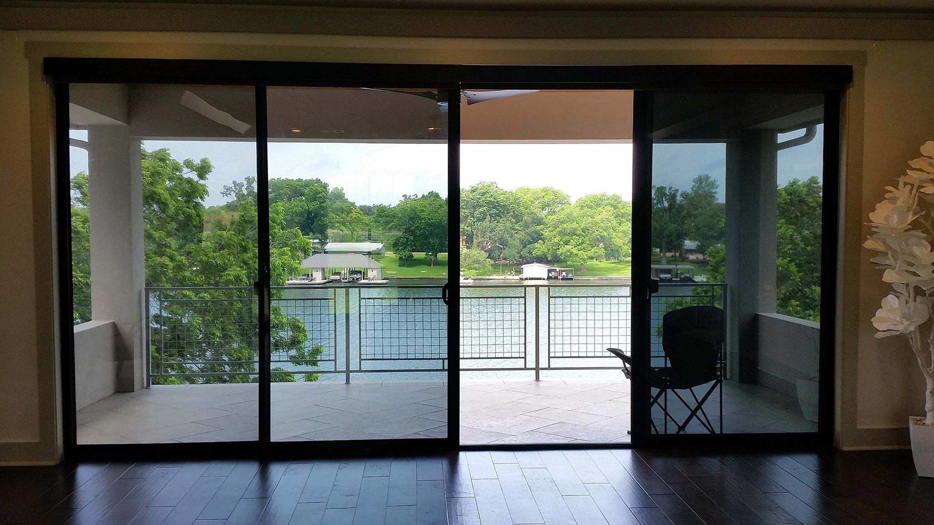 Balcony glass door | Penrith, NSW | Supertint