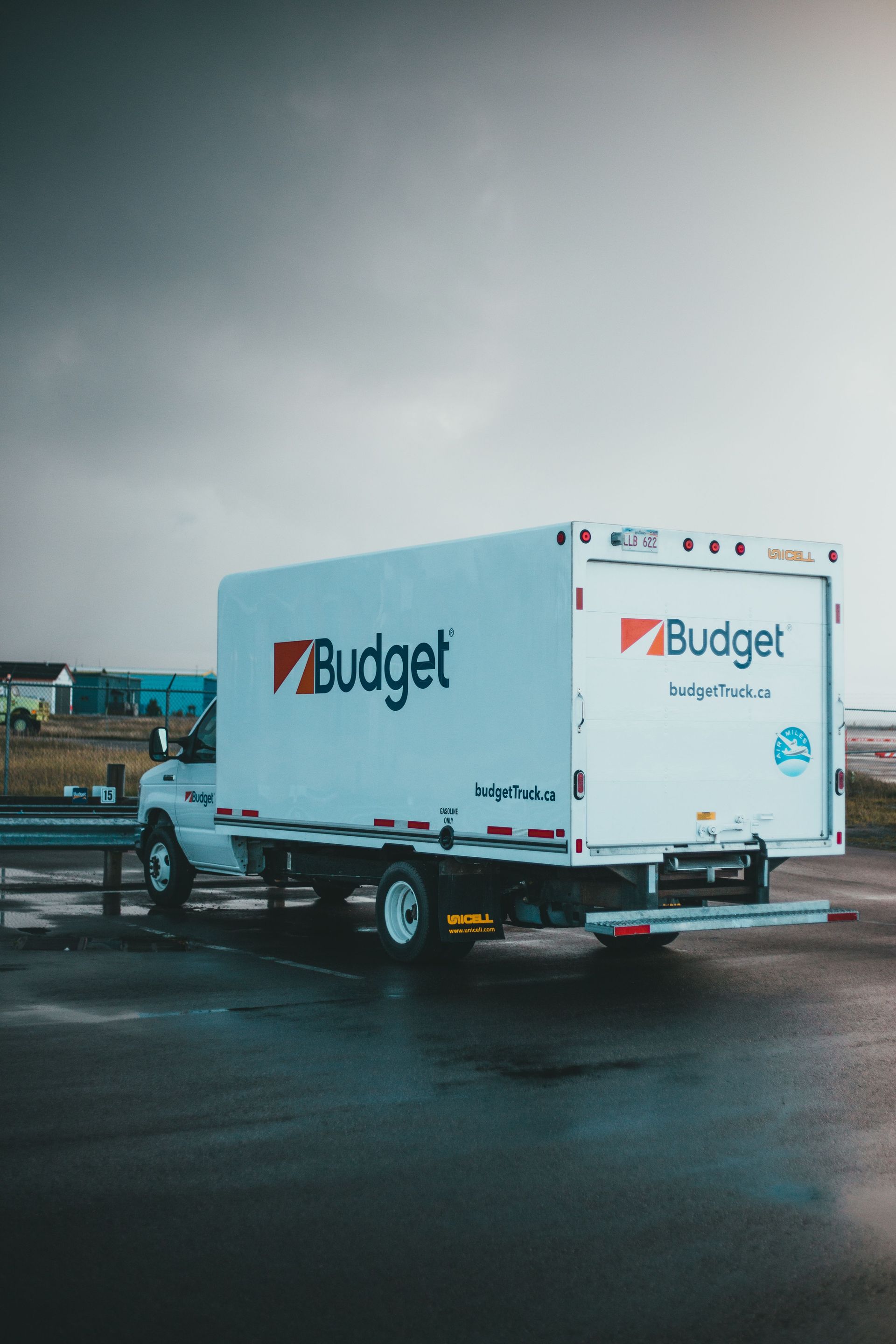 FMCSA moving company search showing carrier fleet size and complaint history