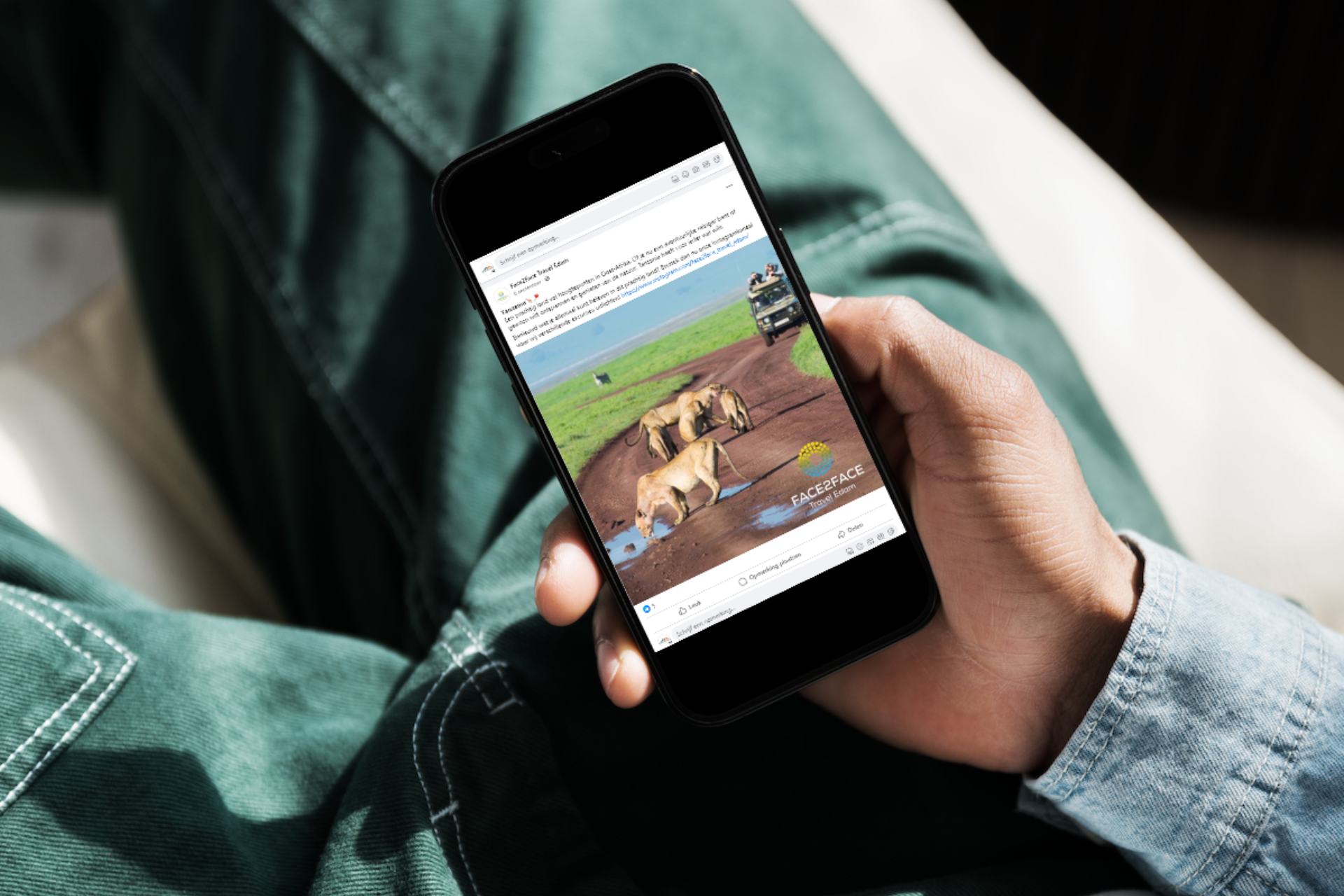 Een mobiele advertentie van Face2Face Travel
