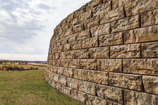 stone retaining wall