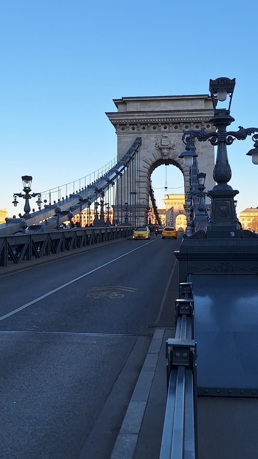 Budapest Chain Bridge, Budapest Sightseeing, Zoltancarbudapest