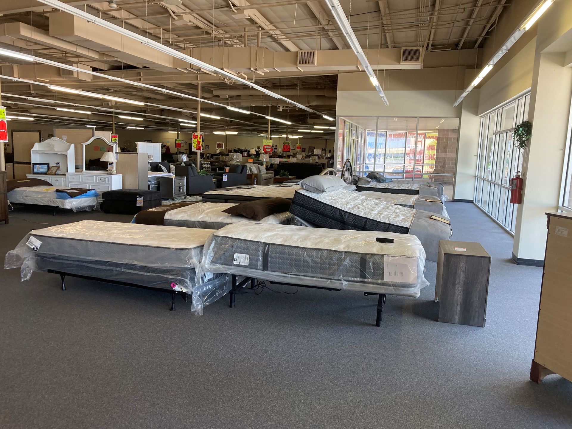 Home Furniture Newton, KS Baker Furniture & Carpet