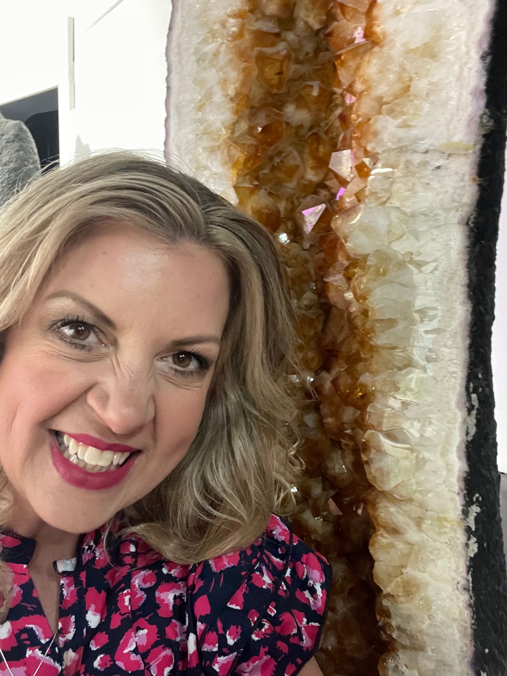 Discover My Therapies. Lynn Jinks Celebrity Crystal Healer