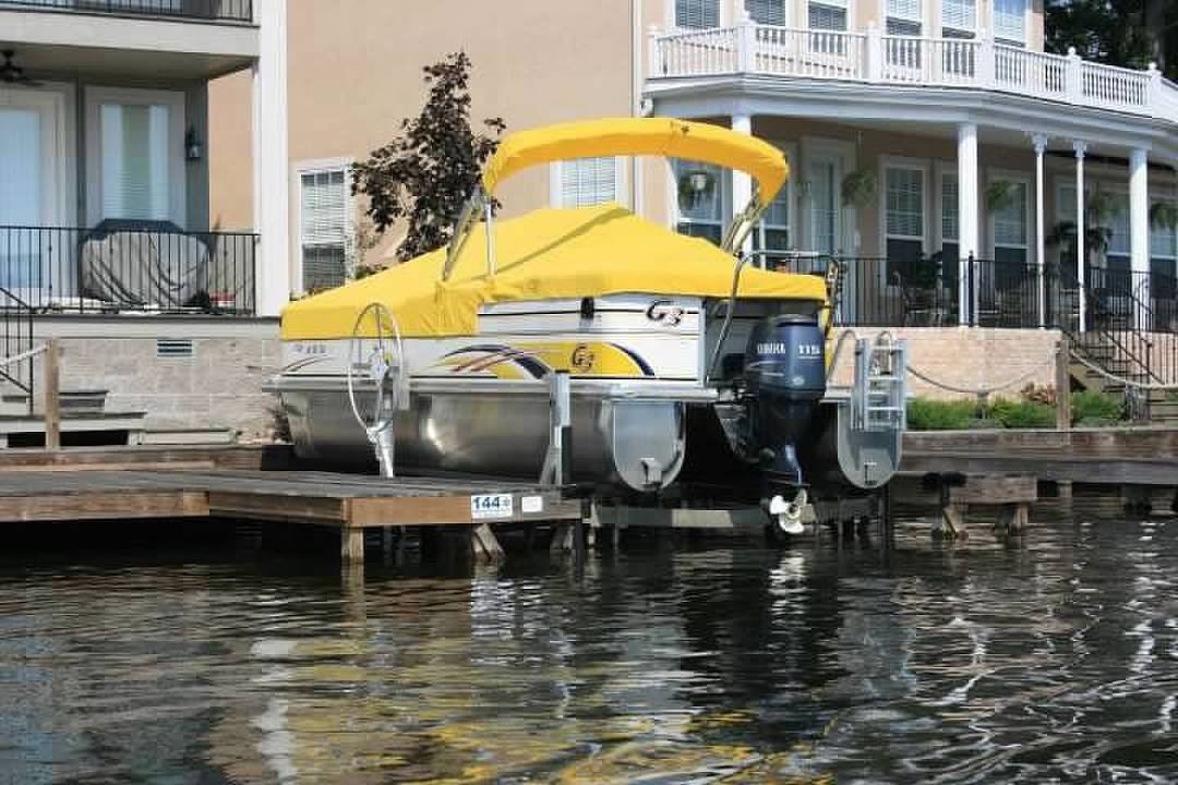 Lifts and Accessories Hot Springs, AR Williamson Boat Docks