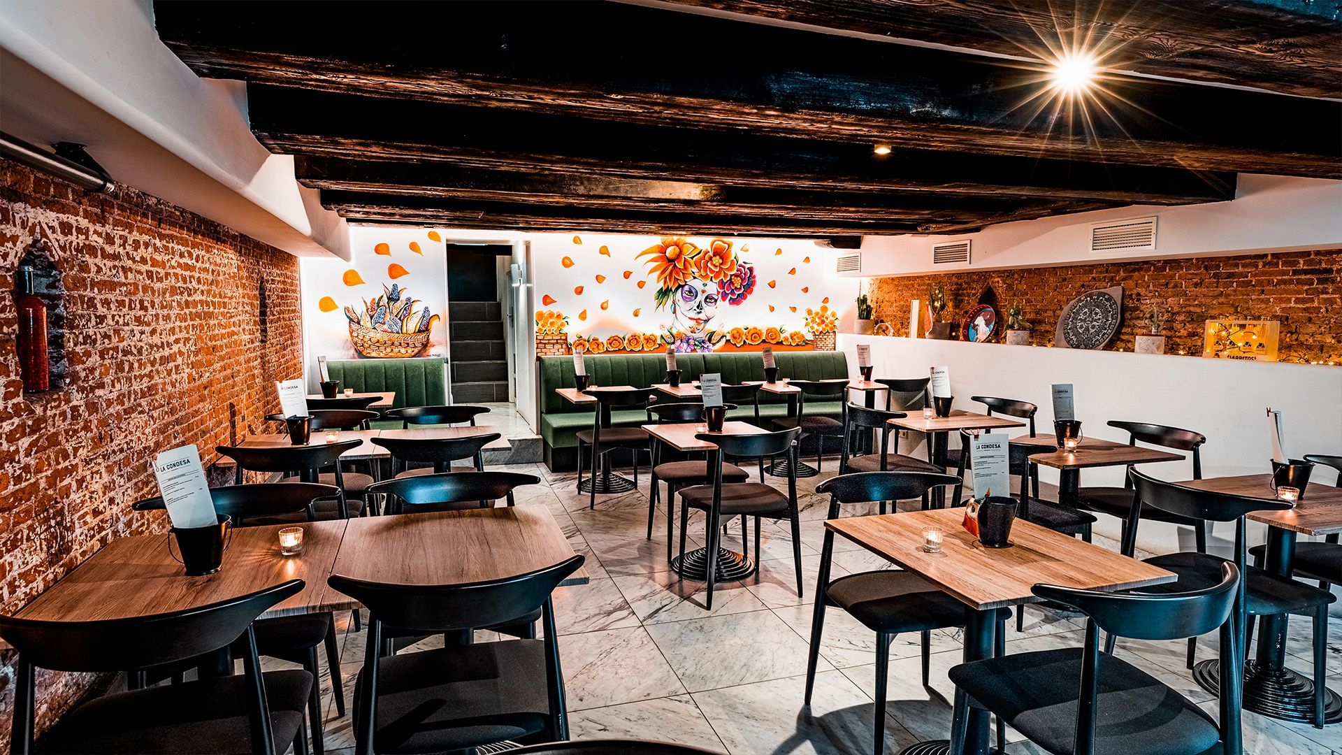 Een foto van het restaurant van La Condesa Amsterdam.