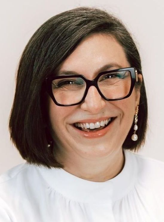 Dr. Derya Tezel