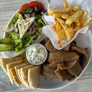 Gyro+Plate+Mediterranean+Salad