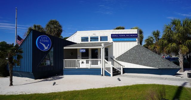Gulf Shores Store Sale