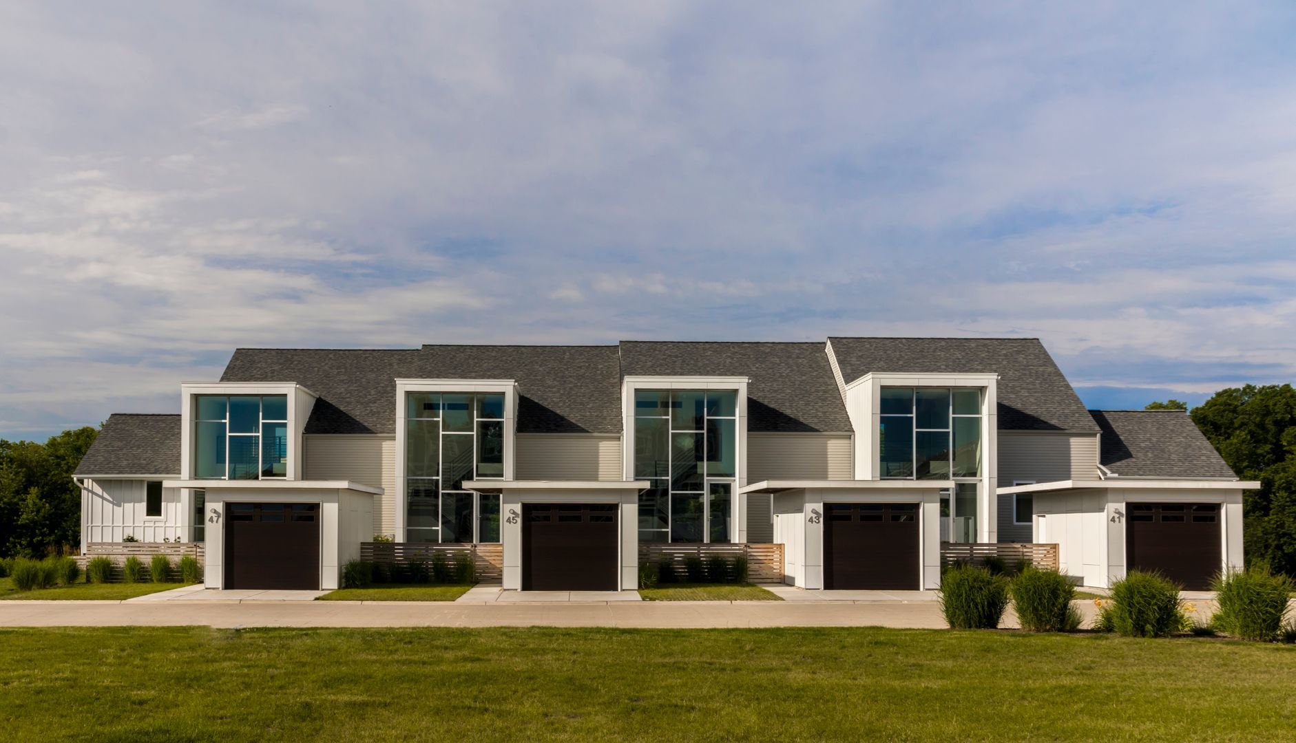 Custom condo homes.  Chicago western suburbs custom homes in Glen Ellyn, Oak Brook, Winnetka, Elmhurst, Naperville, Illinois.