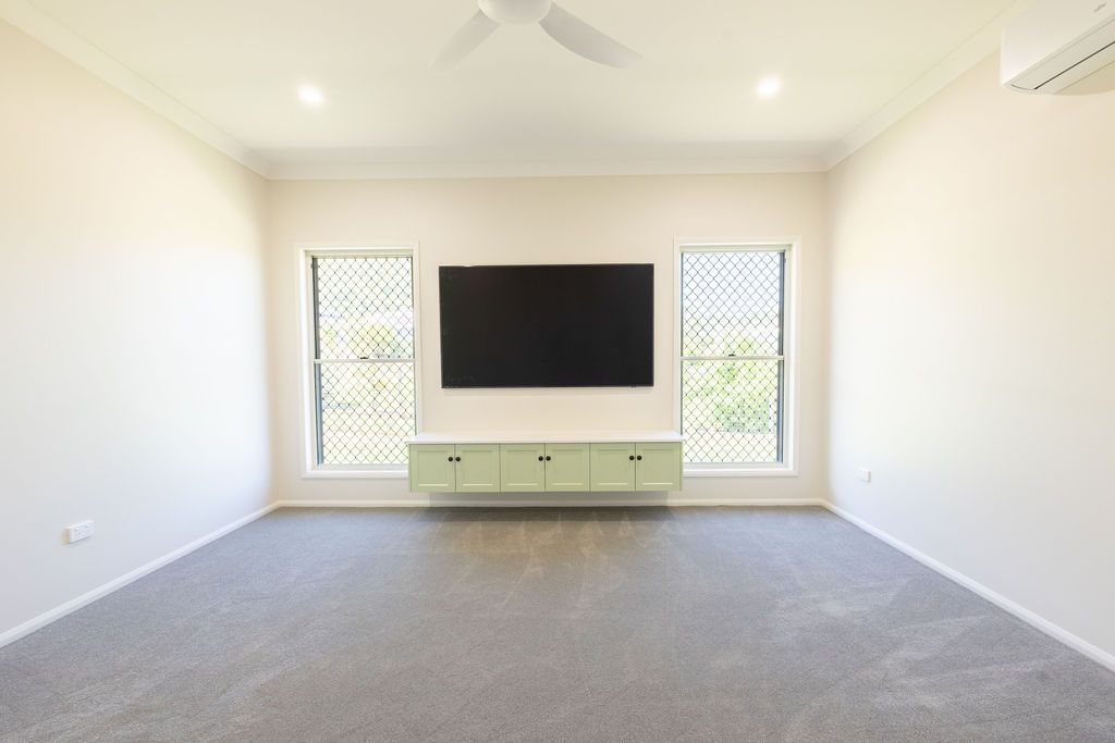Empty Living Room — Vaughan Building Group in Yeppoon, QLD