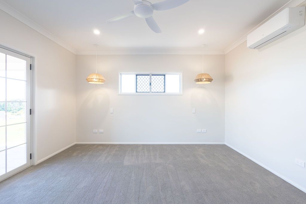 Room with Corner Drop Lights — Vaughan Building Group in Yeppoon, QLD