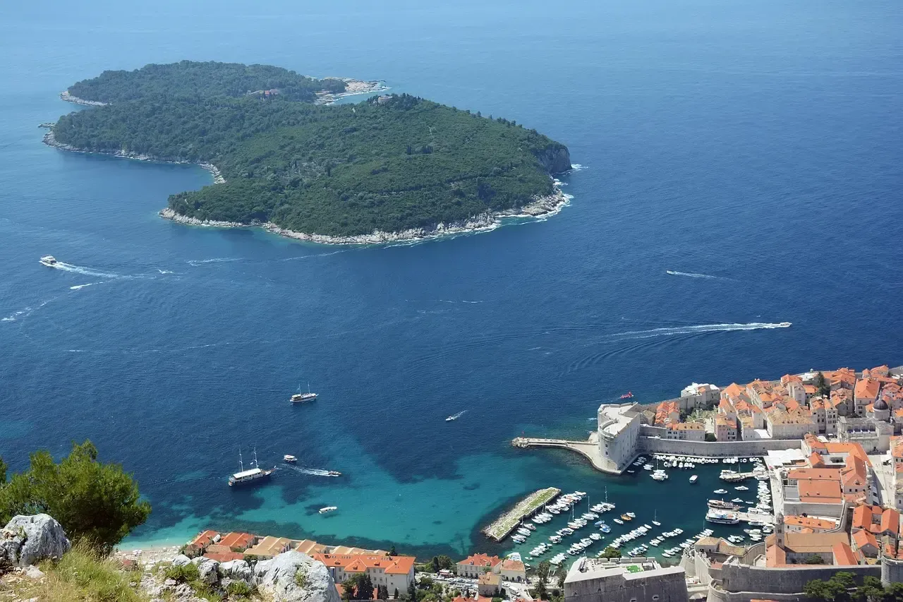 visit lokrum