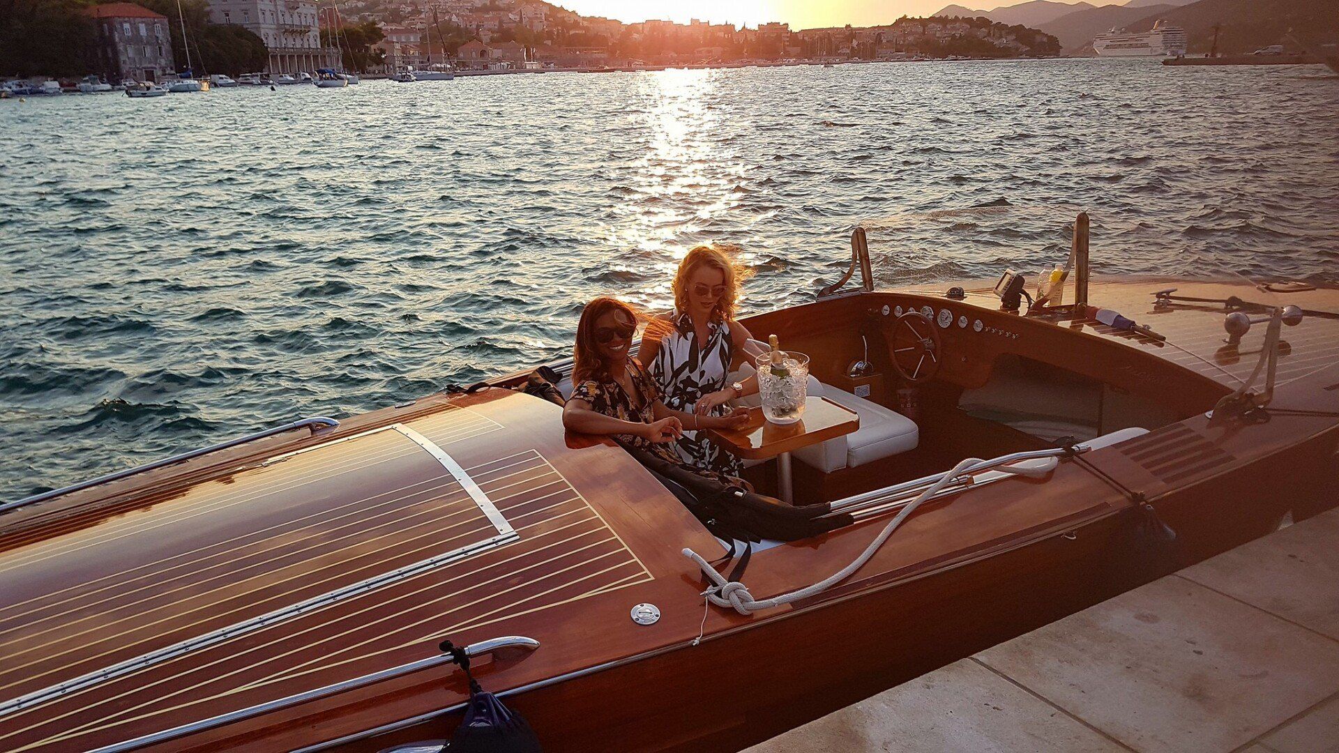 boat tours
