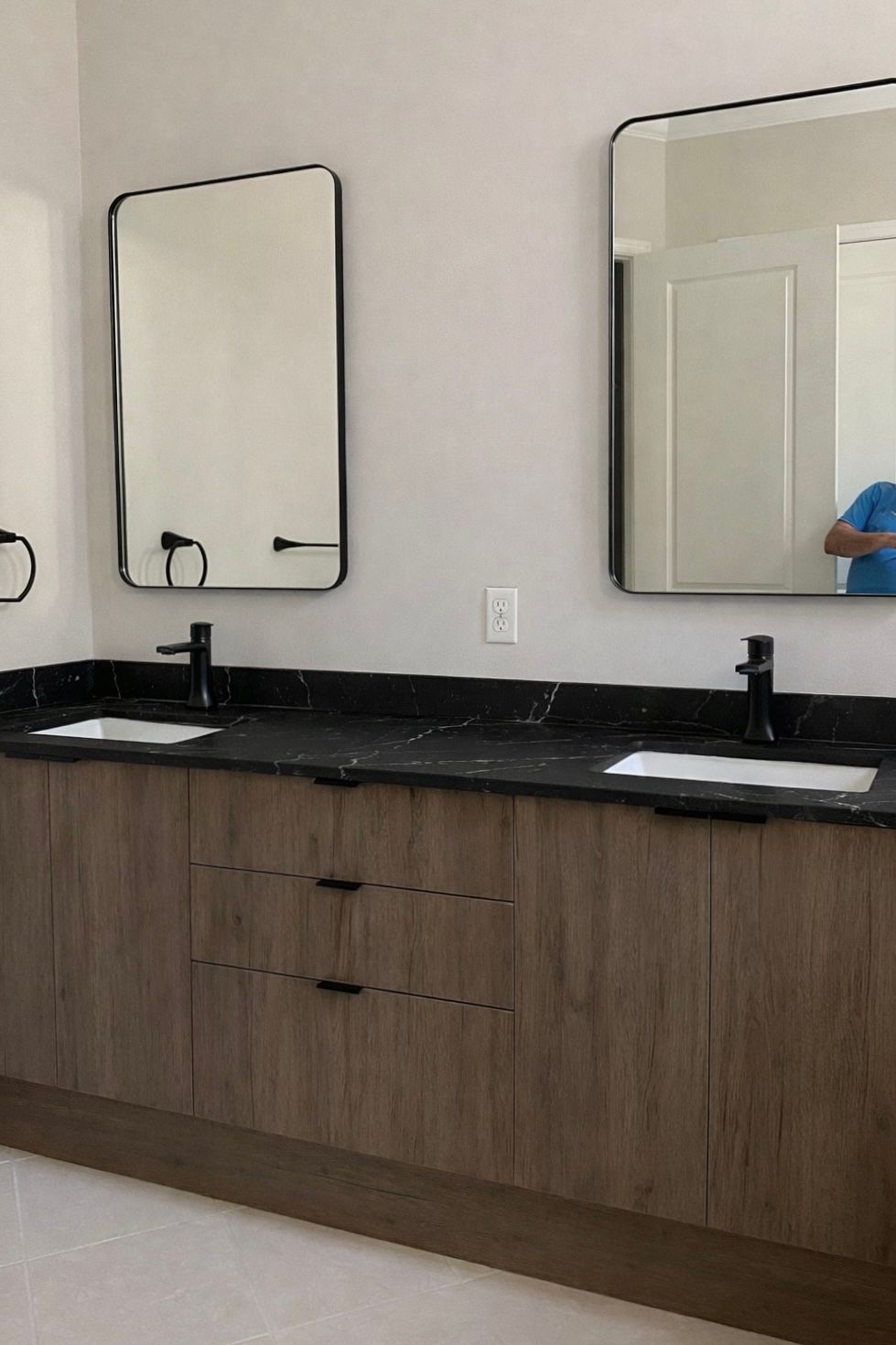 Double sink vanity cabinets