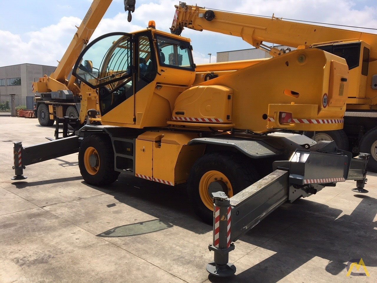 Hi-Range-Crane-Hire-Telehandler-Hire