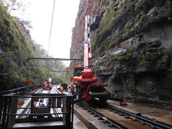Hi-Range-Crane-Hire-Telehandler-Hire