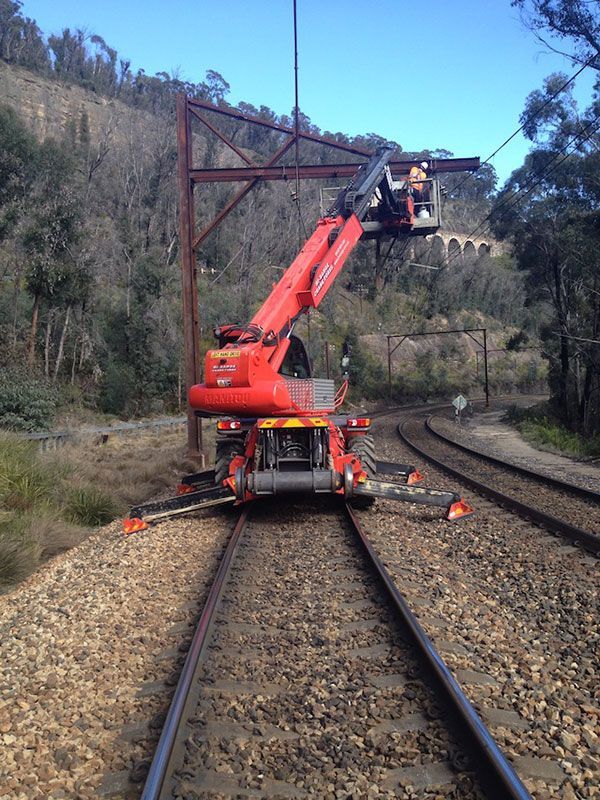 Hi-Range-Crane-Hire-Telehandler-Hire