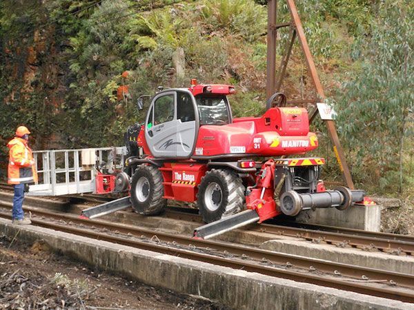 Hi-Range-Crane-Hire-Telehandler-Hire