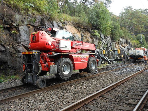 Hi-Range-Crane-Hire-Telehandler-Hire