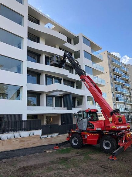 Hi-Range-Crane-Hire-Telehandler-Hire