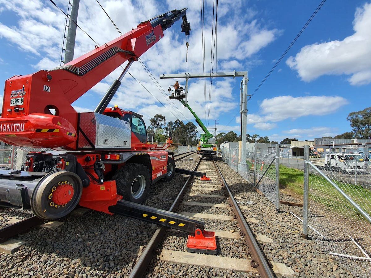 Hi-Range-Crane-Hire-Telehandler-Hire