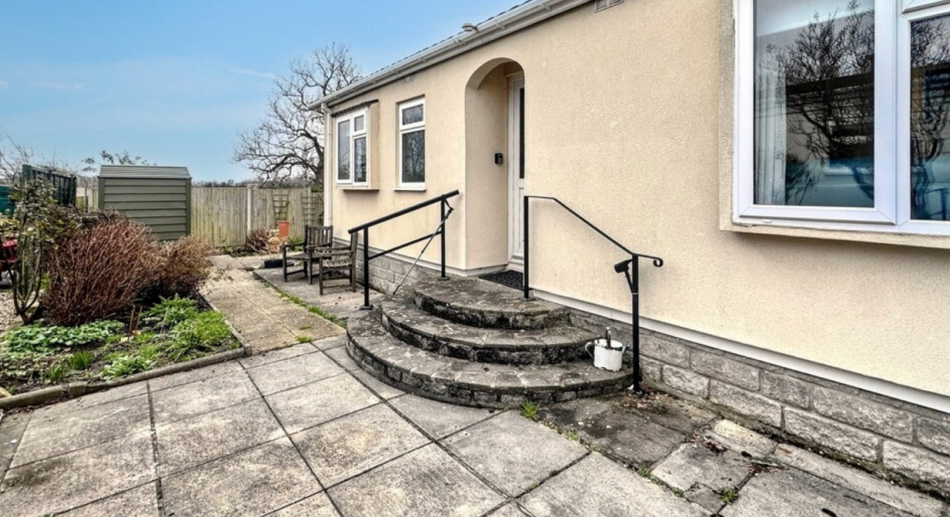 Entrance steps