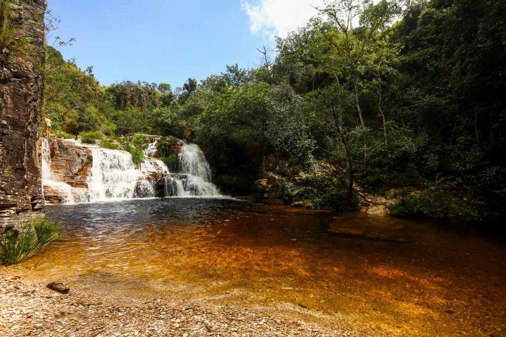 Poço Dourado, Capitólio
