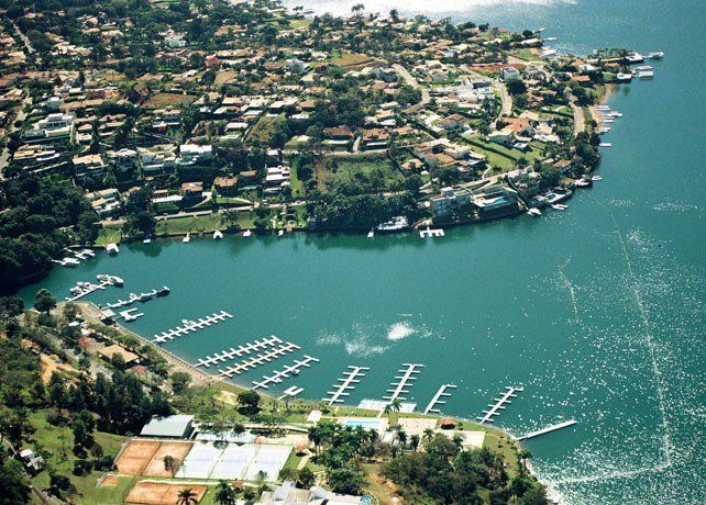 Escarpas do Lago