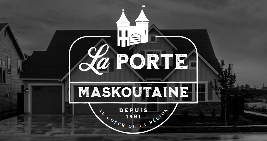Une photo en noir et blanc d'une maison avec écrit la porte maskoutaine dessus