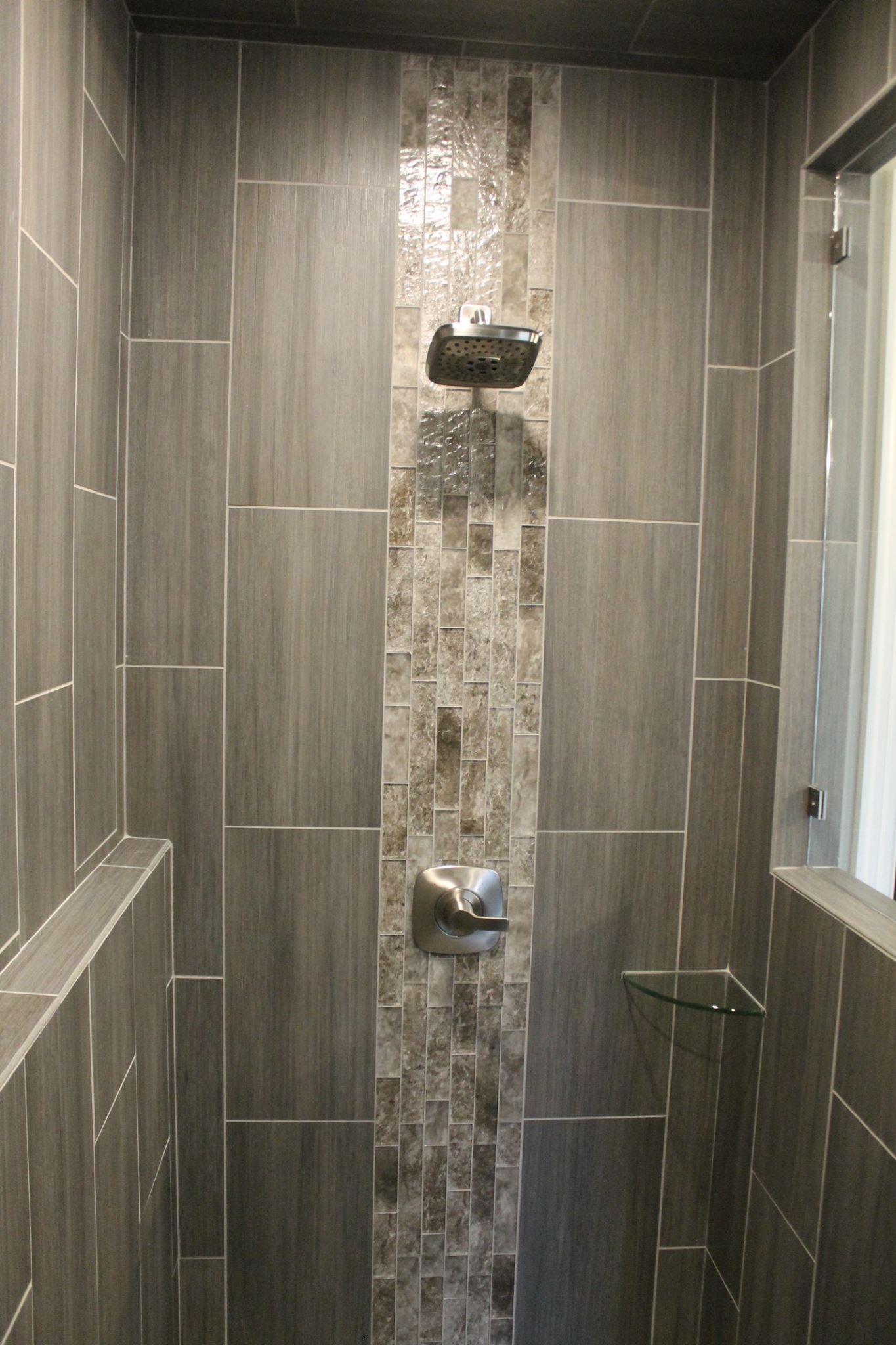 Custom bathroom layout with tub