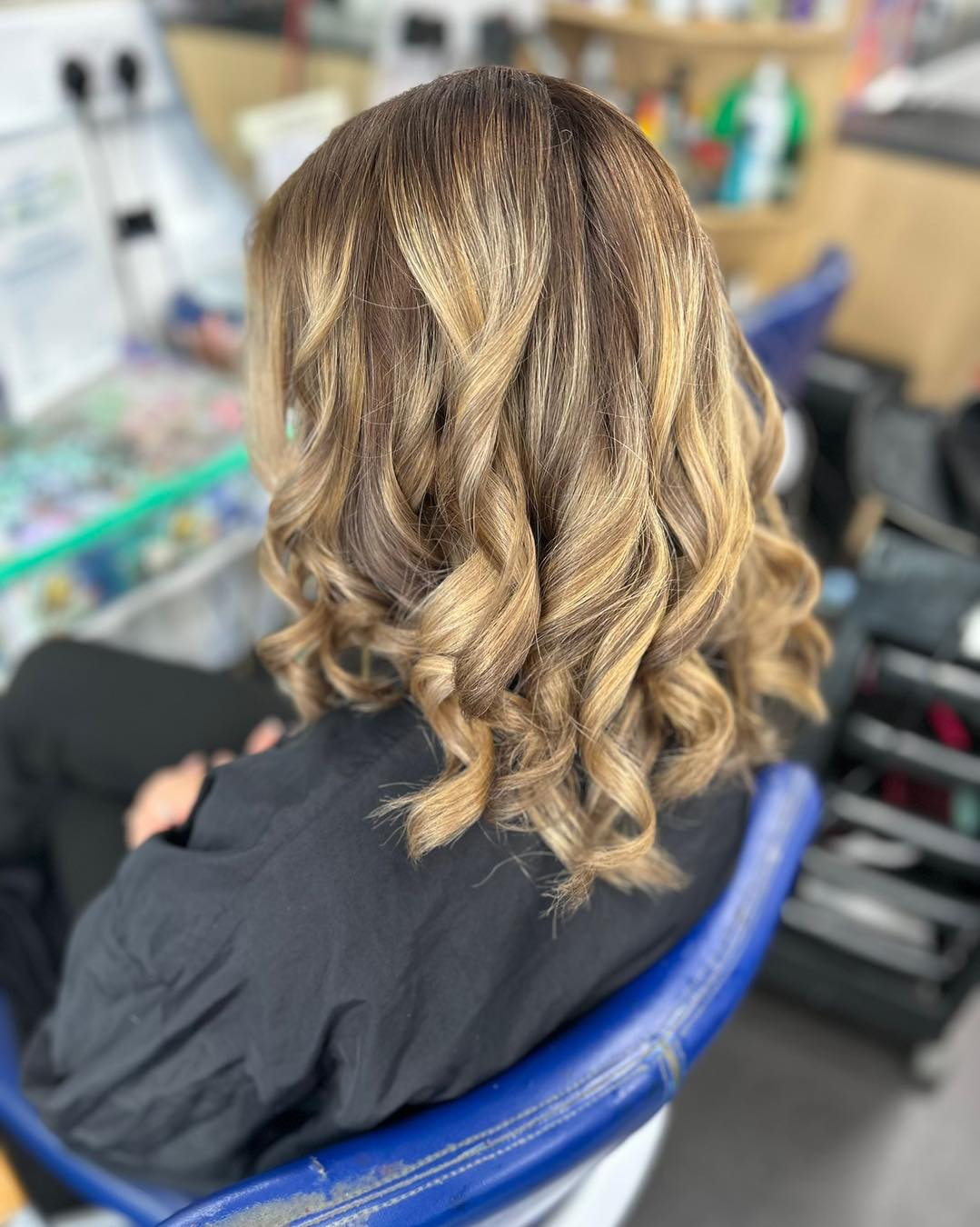 wavy short hairs