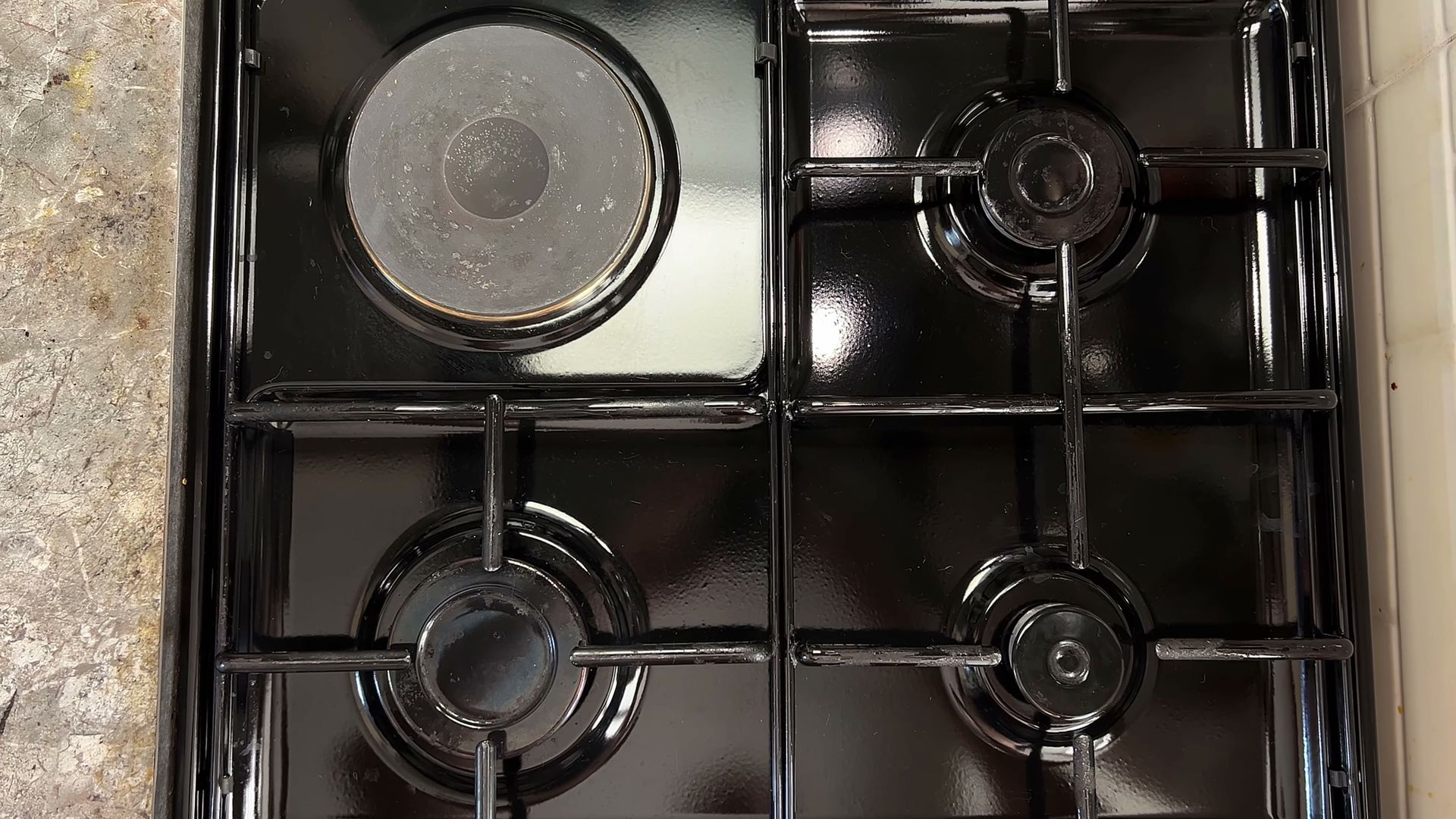 Clean oven after Maid First deep cleaning service in New York City