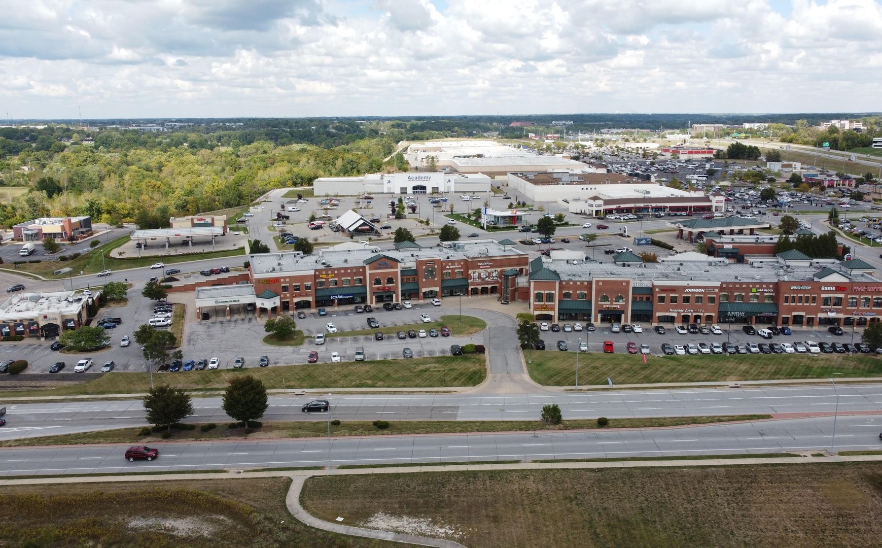 Trust Lindner Properties to Be Your Expert in Navigating Commercial Leasing Terms in Mid-Mo.