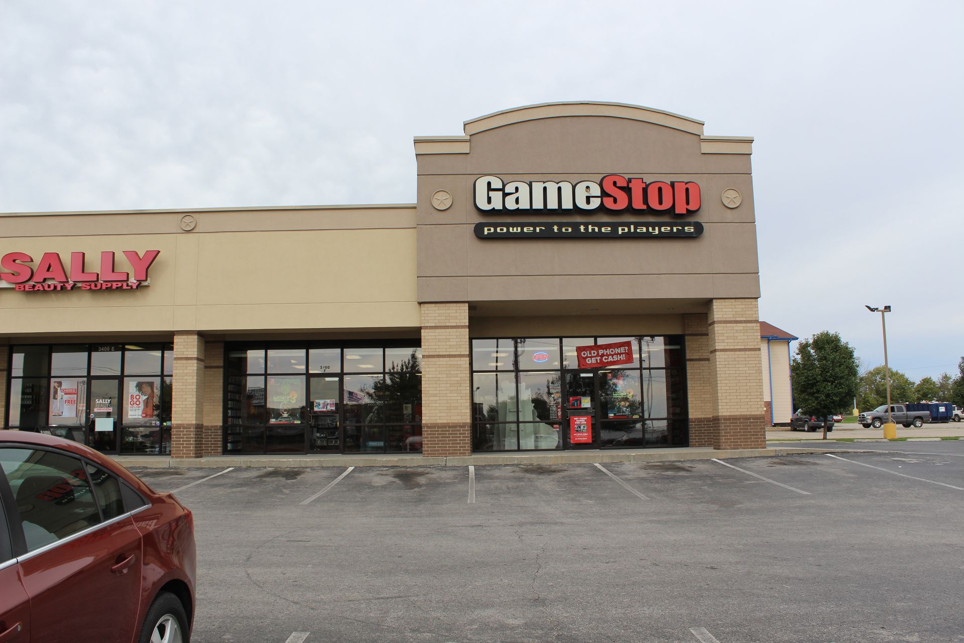 Sedalia Square Suite F | GameStop | Lindner Properties in Columbia, MO