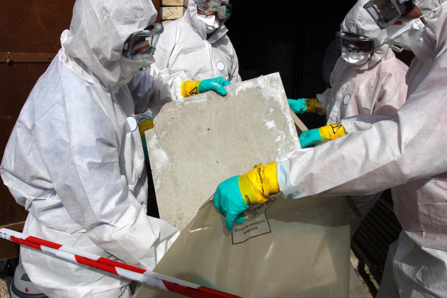 asbestos removal contractor