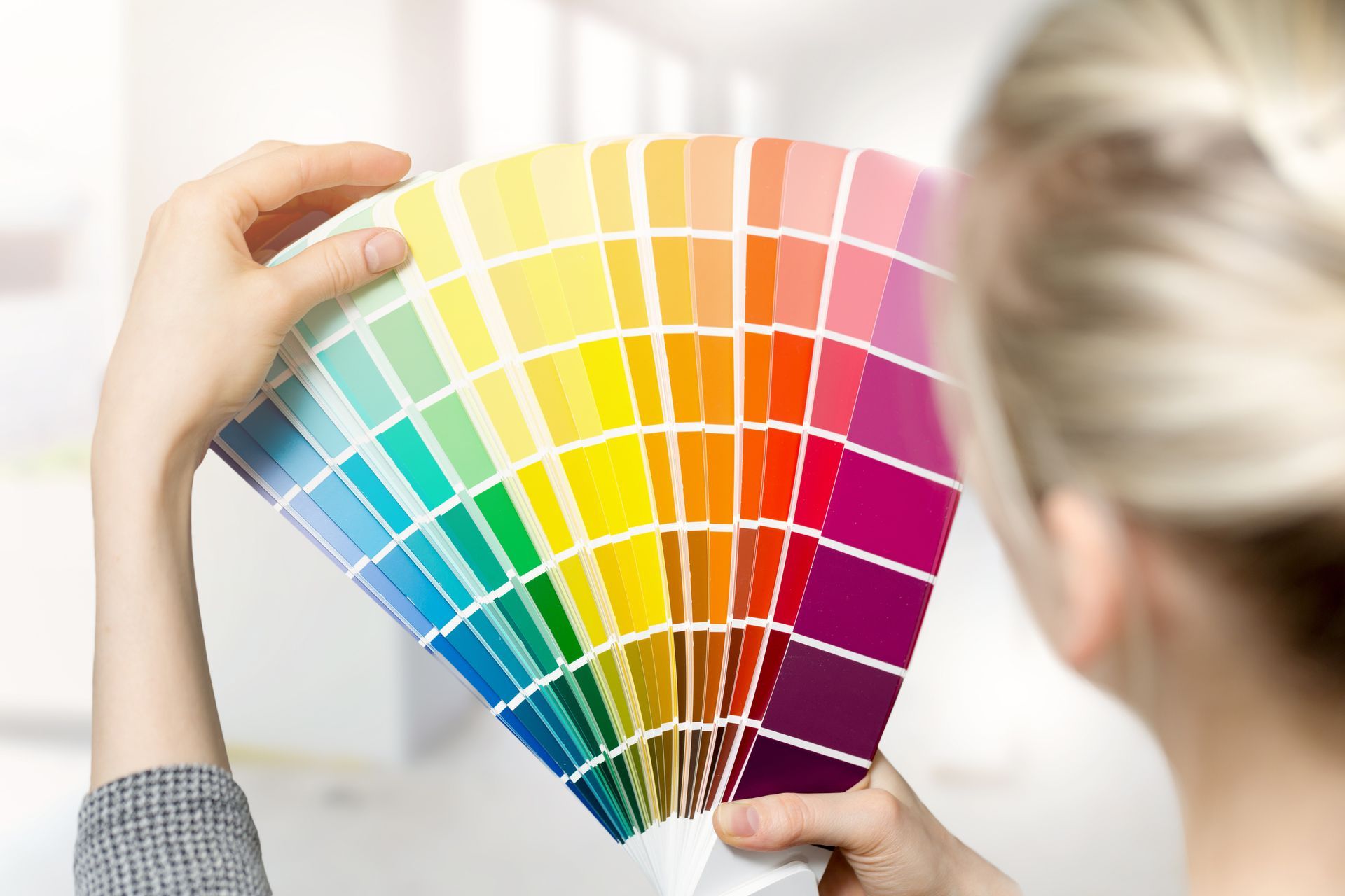 Choosing the perfect paint colours for a home interior transformation